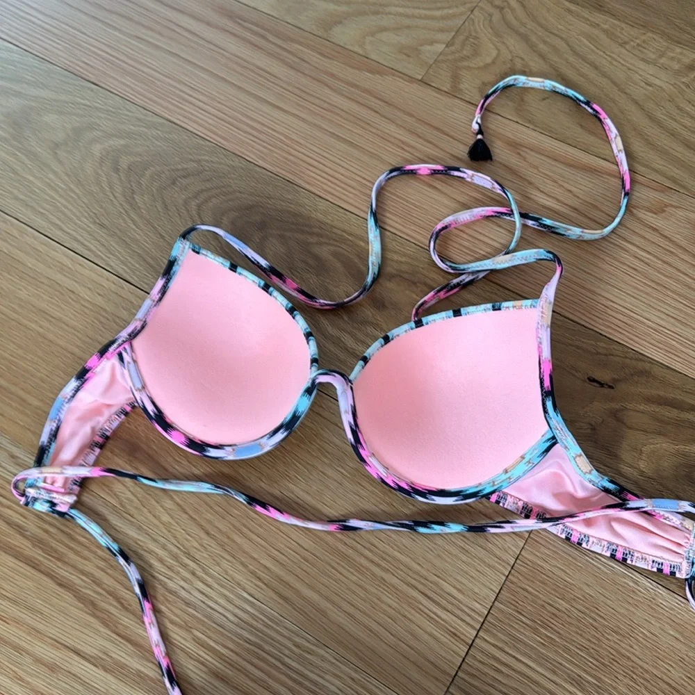 Pink and Patterned Bikini Tops, Victoria’s Secret, 32B - Picture 8 of 8